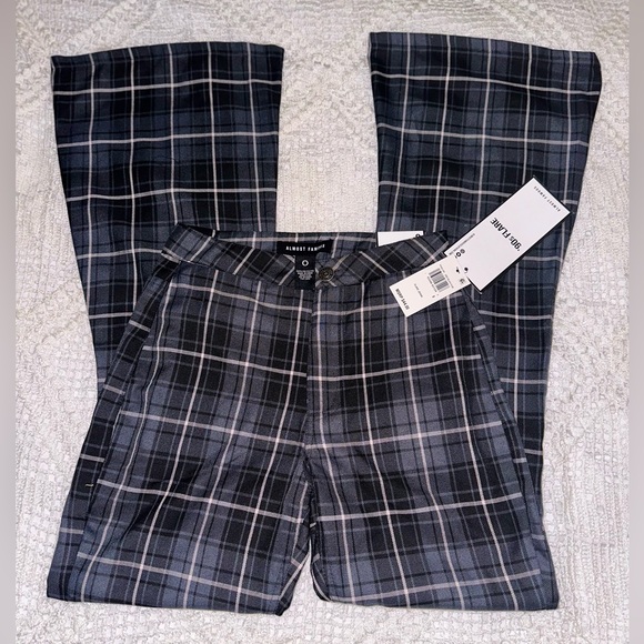 NWT Plaid 90s Flare Jeans - Picture 3 of 4